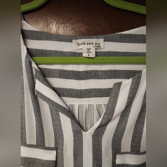 3/4 Sleeve Shirt - Picture 2 of 2